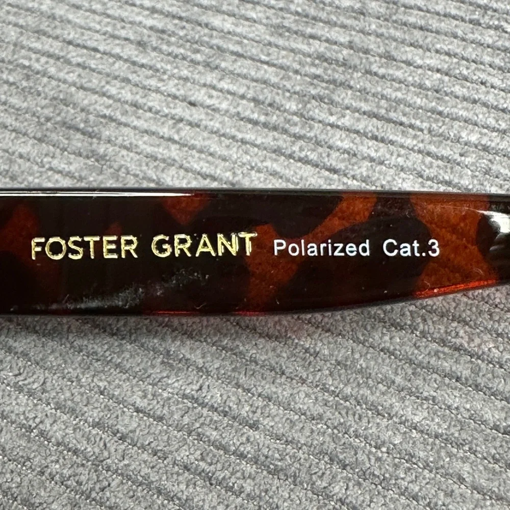 Foster Grant Polarized Y2K Sunglasses Tortoise Shell Brown Oval Frames Cat lens
